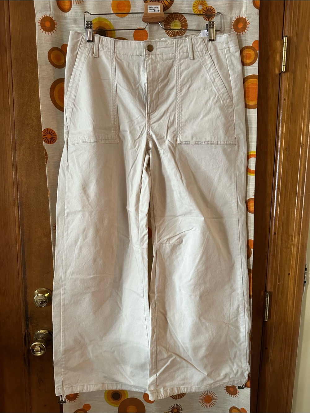Banana Republic Woman’s Wide-Leg Chinos in Off-White